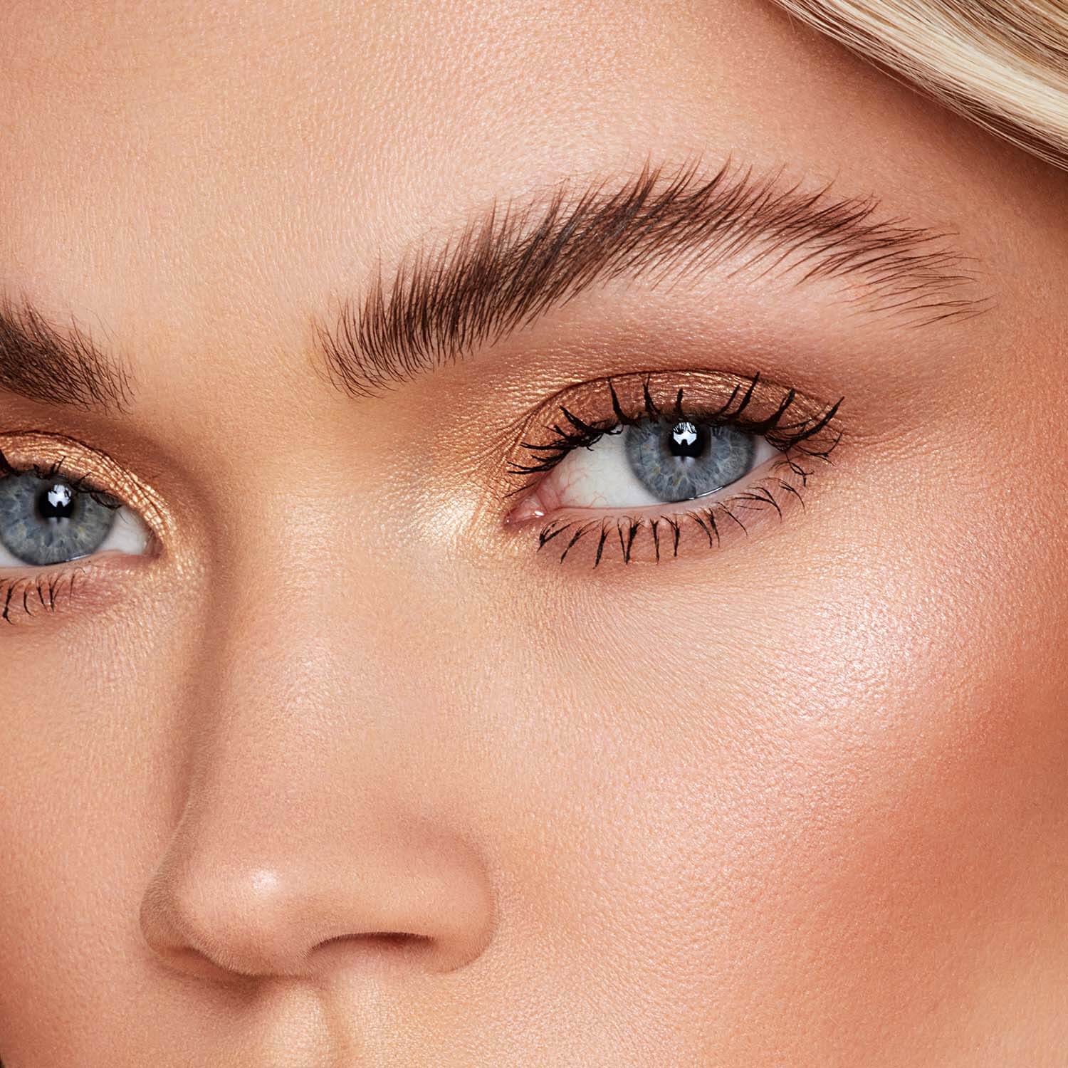 LIQUID BROW SILK MAX HOLD (GEL PARA CEJAS)